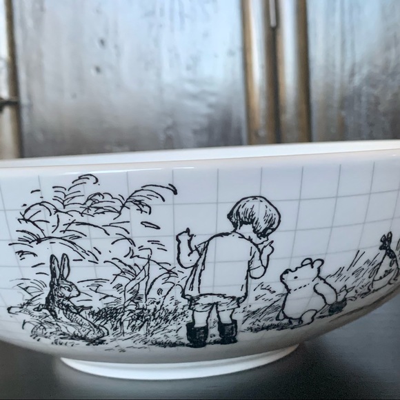 Disney Sketchbook Winnie the Pooh 9” Serving Bowl - Picture 7 of 16